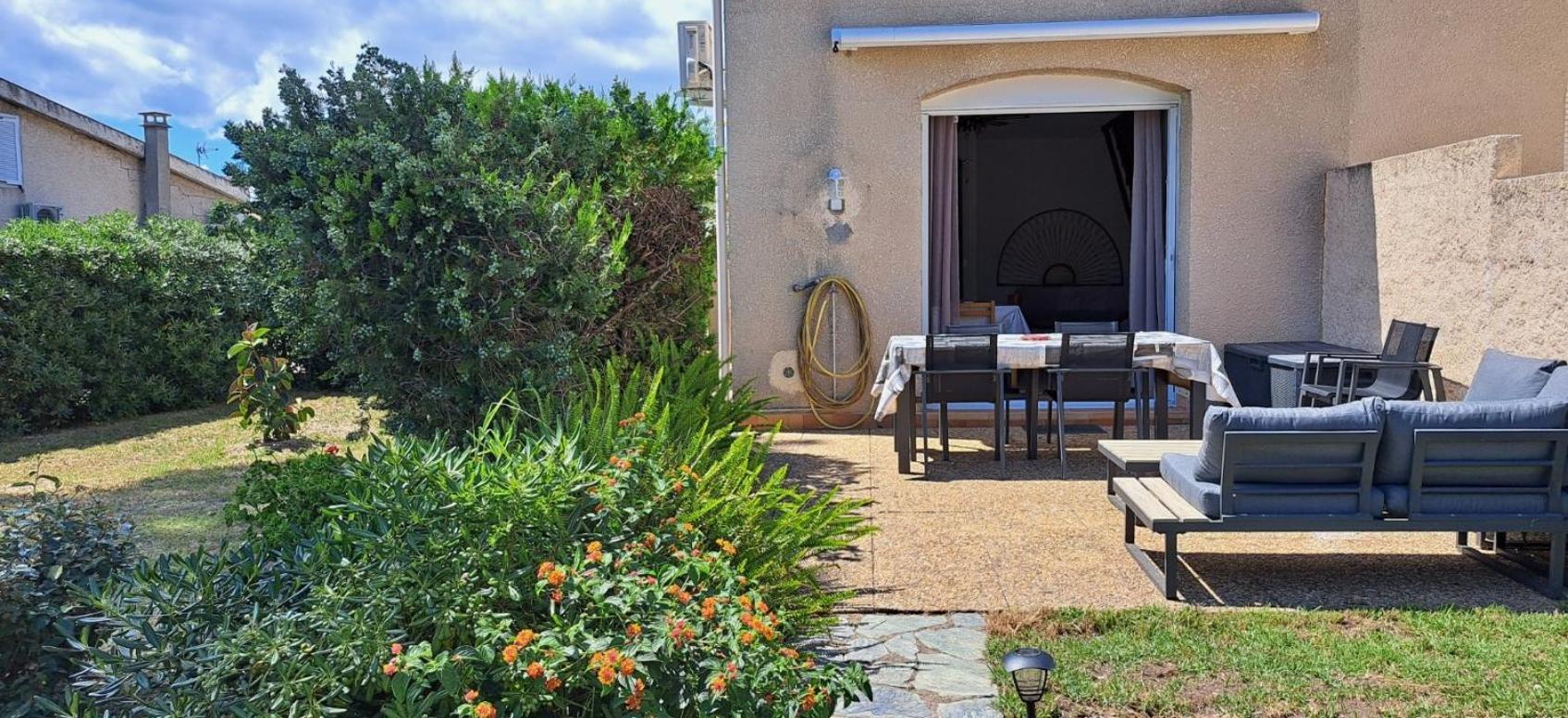 Mini Villa Jardin 50 M Plage Borgo  Exteriör bild